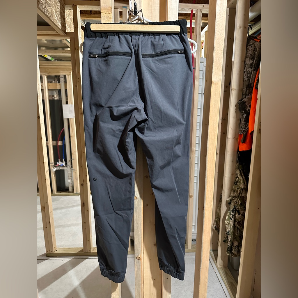 Rare Lululemon Men’s Small Jogger Charcoal Grey